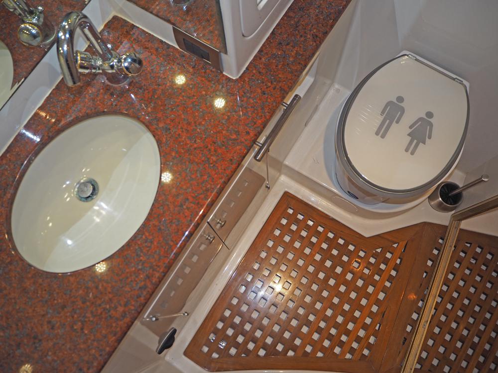 Aft cabin, Accommodation